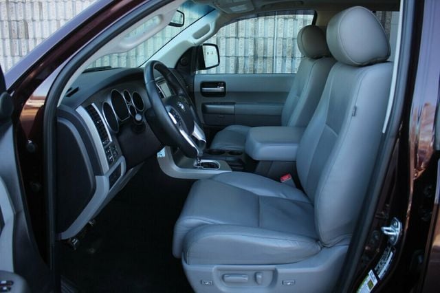 2015 Toyota Sequoia ONE OWNER LIMITED W/ PREMIUM JBL AUDIO/ NAVIGATION, MOONROOF - 22985520 - 23