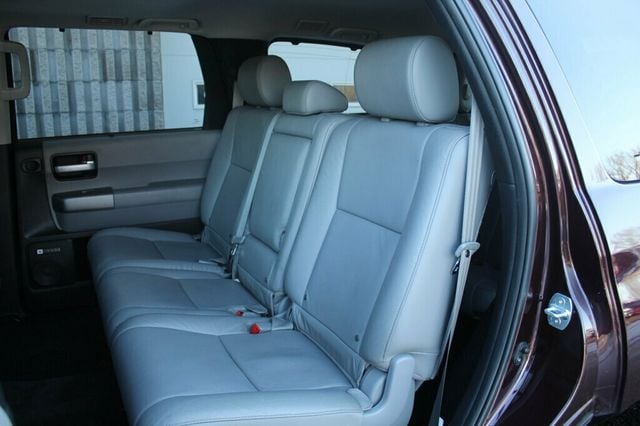 2015 Toyota Sequoia ONE OWNER LIMITED W/ PREMIUM JBL AUDIO/ NAVIGATION, MOONROOF - 22985520 - 28