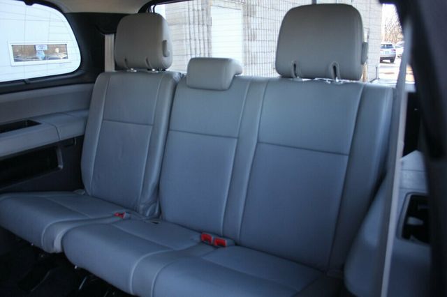 2015 Toyota Sequoia ONE OWNER LIMITED W/ PREMIUM JBL AUDIO/ NAVIGATION, MOONROOF - 22985520 - 29