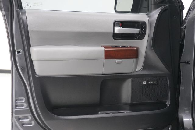 2015 Toyota Sequoia RWD 5.7L Platinum - 22936088 - 16