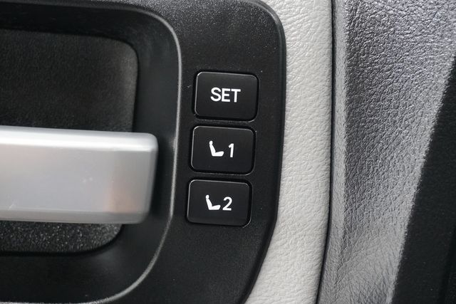 2015 Toyota Sequoia RWD 5.7L Platinum - 22936088 - 18