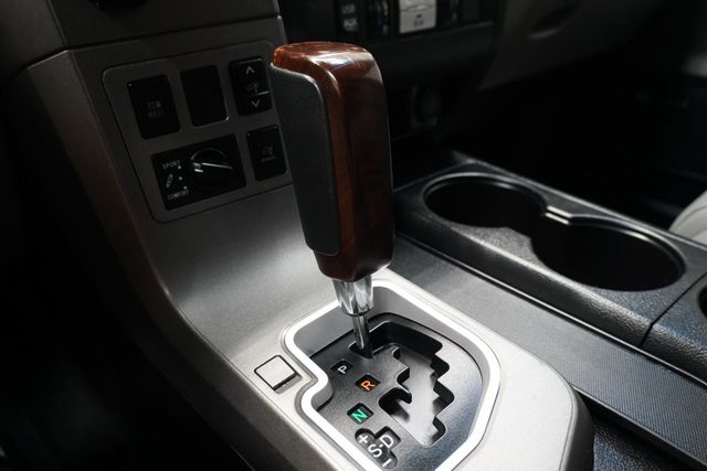 2015 Toyota Sequoia RWD 5.7L Platinum - 22936088 - 25