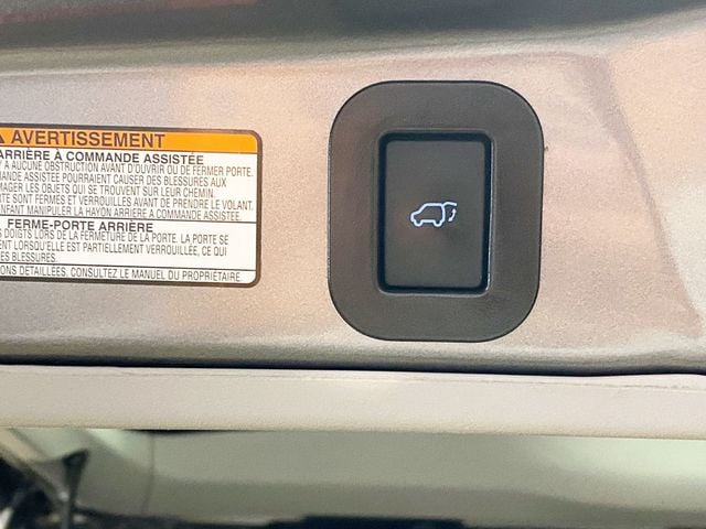 2015 Toyota Sienna  - 22952776 - 17