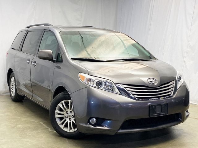 2015 Toyota Sienna  - 22952776 - 1