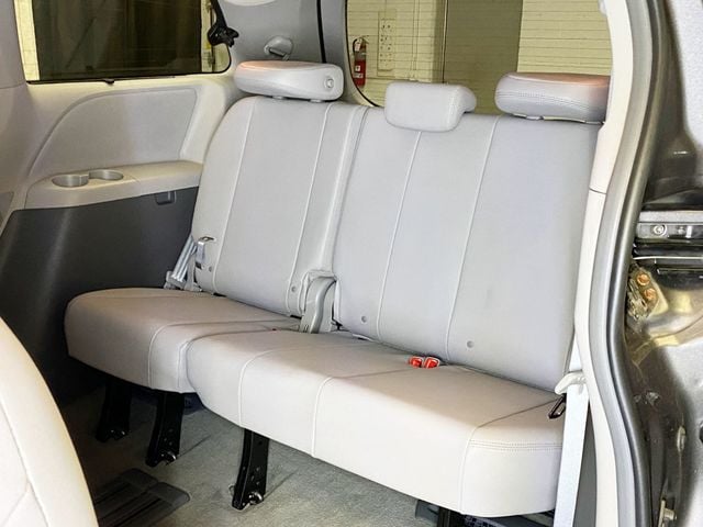 2015 Toyota Sienna  - 22952776 - 22