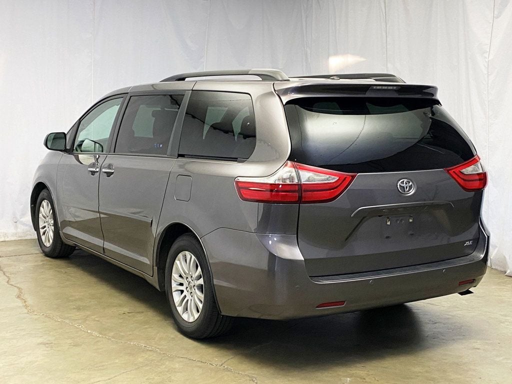 2015 Toyota Sienna  - 22952776 - 2