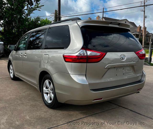 2015 Toyota Sienna  - 23049740 - 9