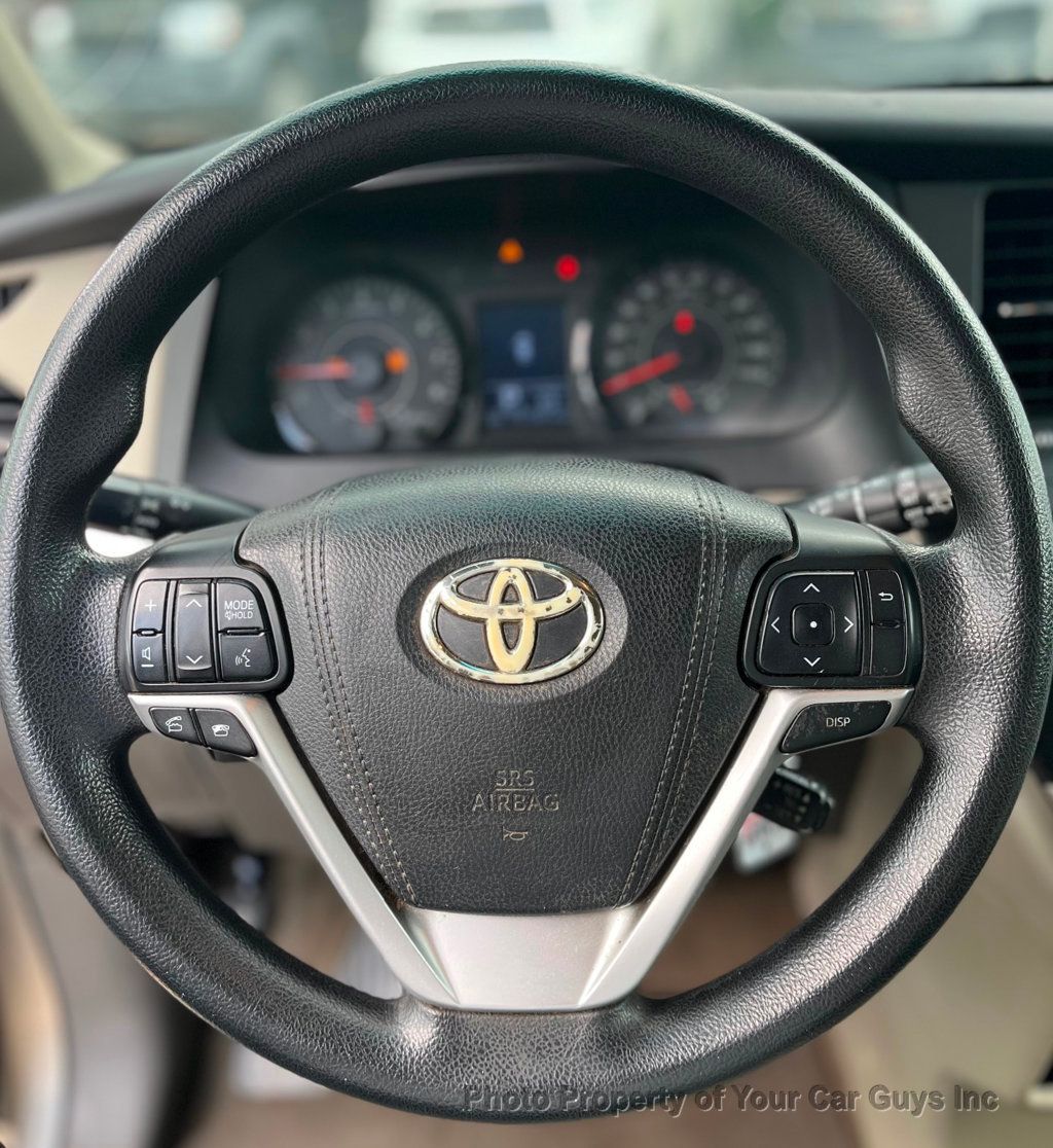 2015 Toyota Sienna  - 23049740 - 20