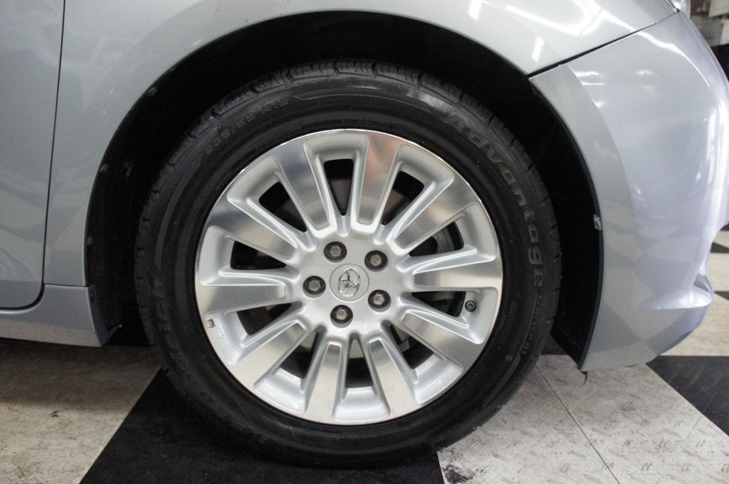 2015 Toyota Sienna 1-Owner, Clean, 7-Passengers - 22957840 - 11