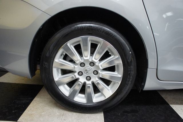 2015 Toyota Sienna 1-Owner, Clean, 7-Passengers - 22957840 - 13