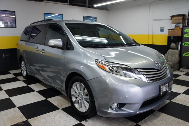 2015 Toyota Sienna 1-Owner, Clean, 7-Passengers - 22957840 - 1