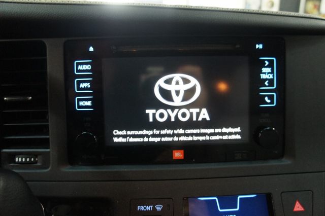 2015 Toyota Sienna 1-Owner, Clean, 7-Passengers - 22957840 - 27