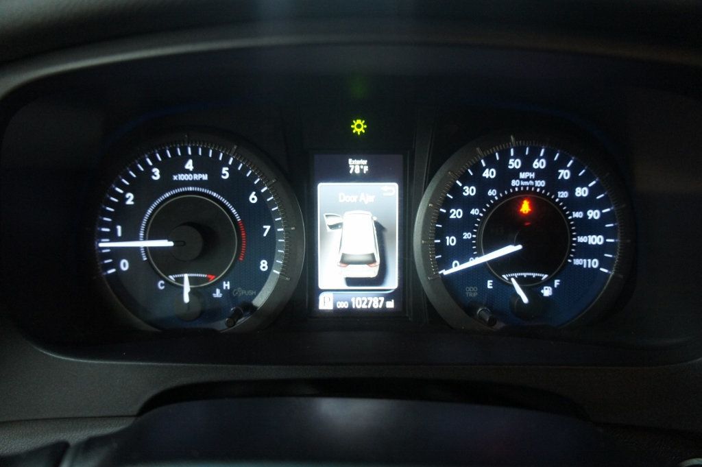 2015 Toyota Sienna 1-Owner, Clean, 7-Passengers - 22957840 - 30