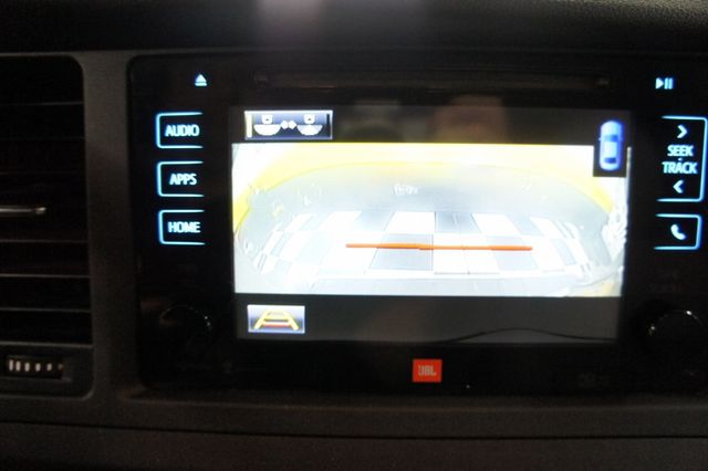 2015 Toyota Sienna 1-Owner, Clean, 7-Passengers - 22957840 - 33