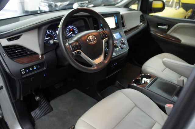 2015 Toyota Sienna 1-Owner, Clean, 7-Passengers - 22957840 - 35