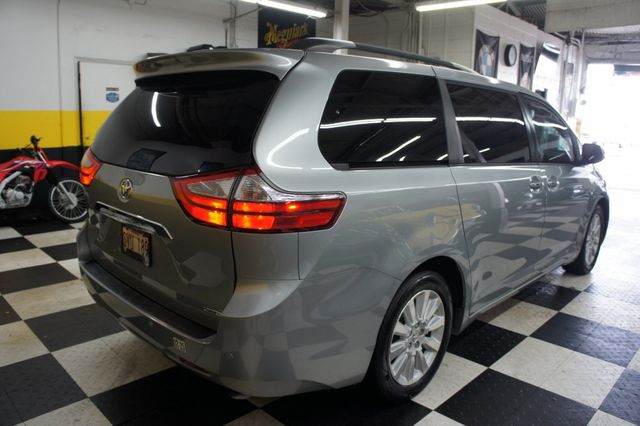 2015 Toyota Sienna 1-Owner, Clean, 7-Passengers - 22957840 - 41