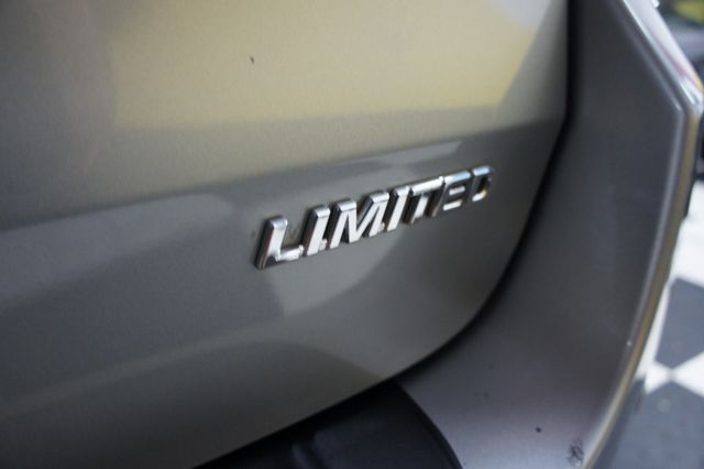 2015 Toyota Sienna 1-Owner, Clean, 7-Passengers - 22957840 - 42