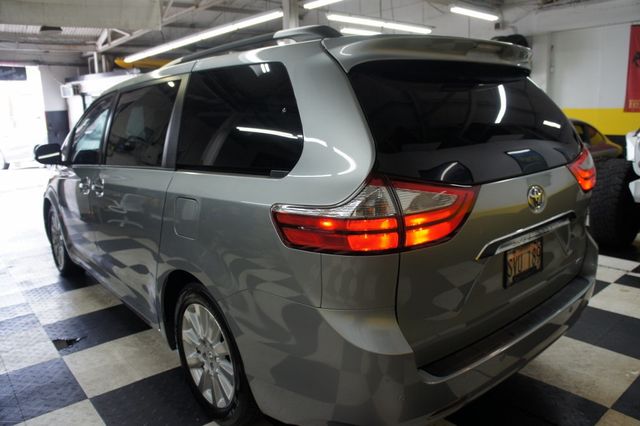 2015 Toyota Sienna 1-Owner, Clean, 7-Passengers - 22957840 - 47