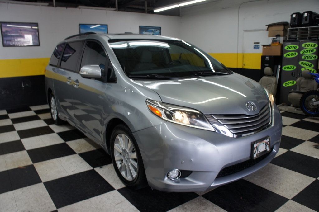 2015 Toyota Sienna 1-Owner, Clean, 7-Passengers - 22957840 - 53