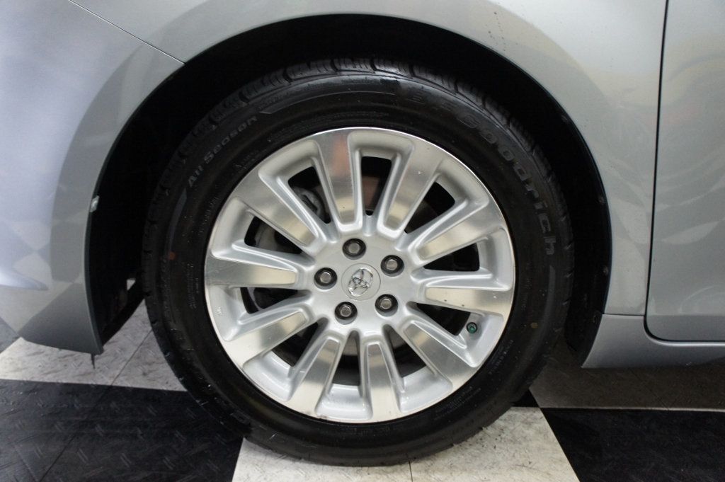 2015 Toyota Sienna 1-Owner, Clean, 7-Passengers - 22957840 - 7