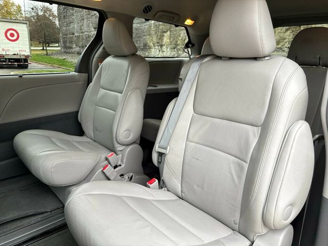 2015 Toyota Sienna 2015 TOYOTA SIENNA XLE 8-PASSENGER - 22953926 - 16