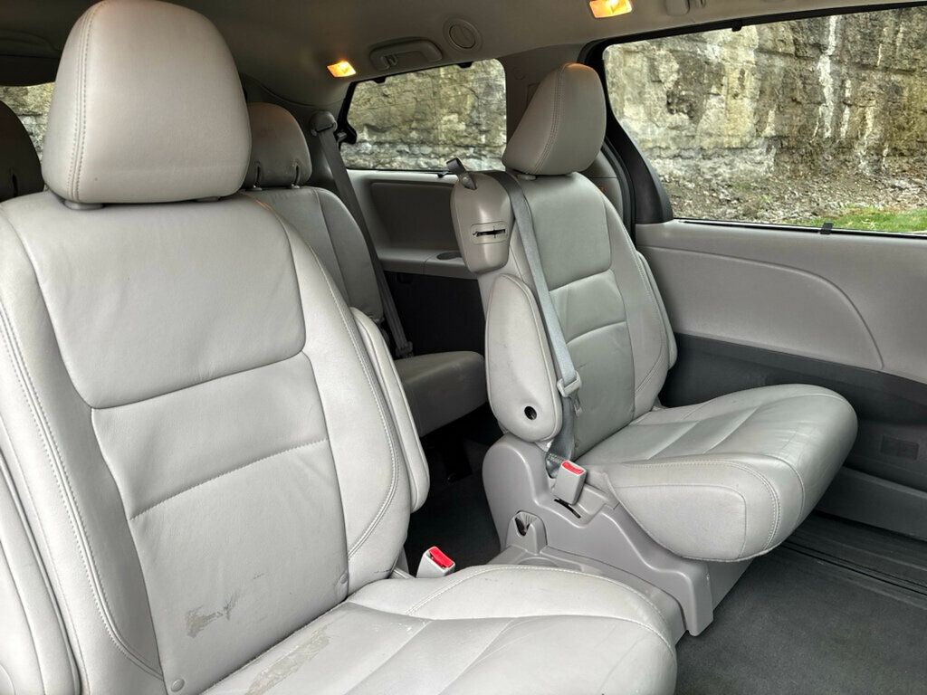 2015 Toyota Sienna 2015 TOYOTA SIENNA XLE 8-PASSENGER - 22953926 - 17