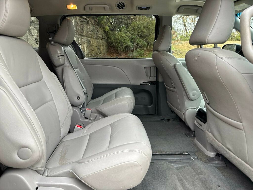 2015 Toyota Sienna 2015 TOYOTA SIENNA XLE 8-PASSENGER - 22953926 - 19