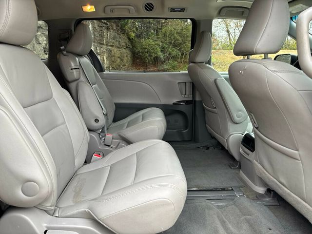 2015 Toyota Sienna 2015 TOYOTA SIENNA XLE 8-PASSENGER - 22953926 - 19