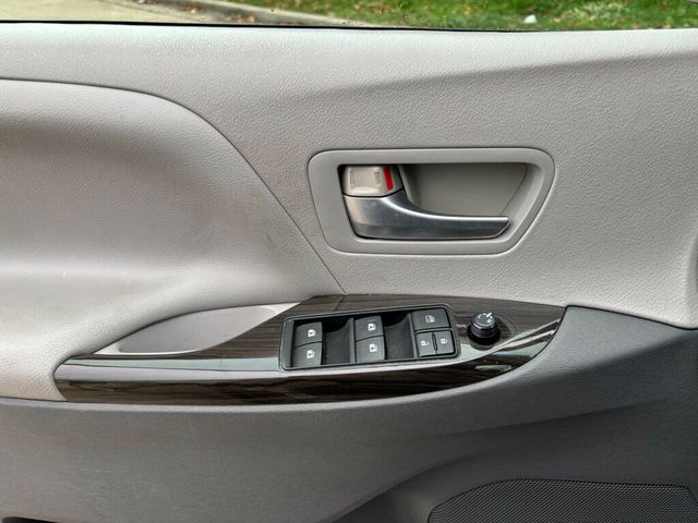 2015 Toyota Sienna 2015 TOYOTA SIENNA XLE 8-PASSENGER - 22953926 - 25