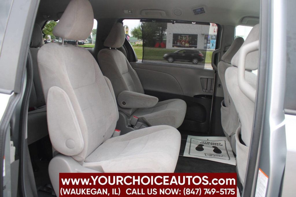 2015 Toyota Sienna 5dr 7-Passenger Van LE AWD - 22899824 - 16