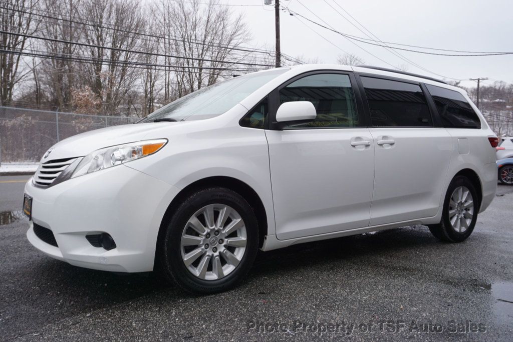 2015 Toyota Sienna 5dr 7-Passenger Van LE AWD CLEAN CARFAX W/ SERVICE HISTORY  - 22723675 - 2