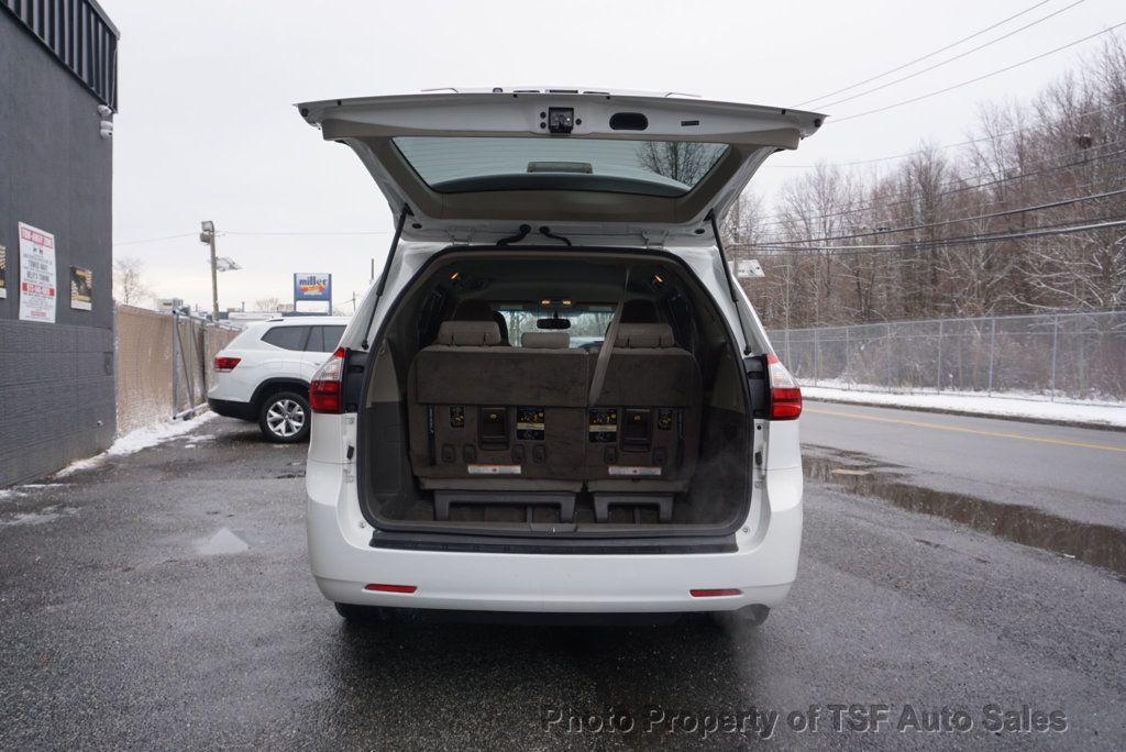 2015 Toyota Sienna 5dr 7-Passenger Van LE AWD CLEAN CARFAX W/ SERVICE HISTORY  - 22723675 - 34