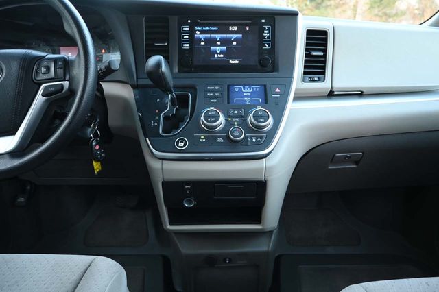 2015 Toyota Sienna 5dr 7-Passenger Van LE FWD Mobility - 22951130 - 22