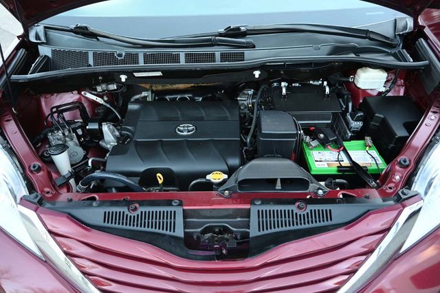 2015 Toyota Sienna 5dr 7-Passenger Van LE FWD Mobility - 22951130 - 33