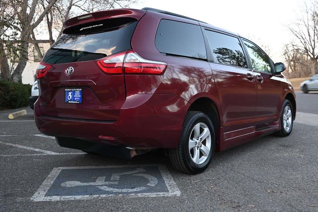 2015 Toyota Sienna 5dr 7-Passenger Van LE FWD Mobility - 22951130 - 5