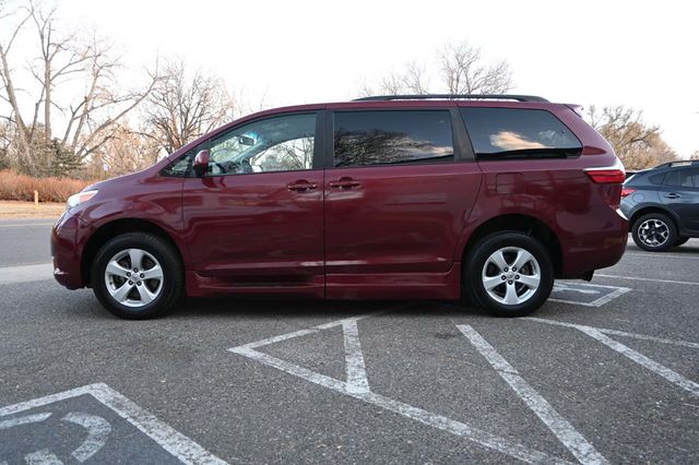 2015 Toyota Sienna 5dr 7-Passenger Van LE FWD Mobility - 22951130 - 8