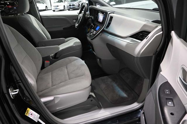 2015 Toyota Sienna 5dr 7-Passenger Van LE FWD Mobility - 23007965 - 14