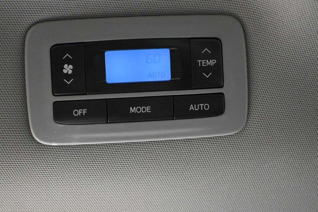 2015 Toyota Sienna 5dr 7-Passenger Van LE FWD Mobility - 23007965 - 31