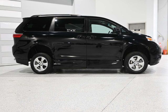 2015 Toyota Sienna 5dr 7-Passenger Van LE FWD Mobility - 23007965 - 4