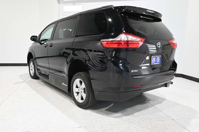 2015 Toyota Sienna 5dr 7-Passenger Van LE FWD Mobility - 23007965 - 7