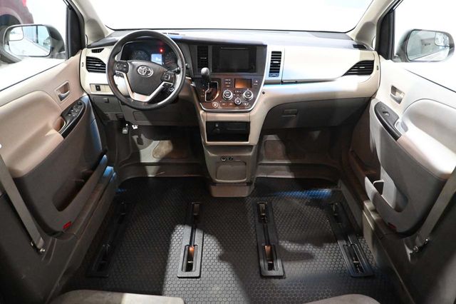 2015 Toyota Sienna 5dr 7-Passenger Van LE FWD Mobility - 23033022 - 20