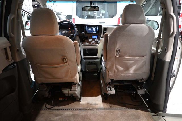 2015 Toyota Sienna 5dr 7-Passenger Van LE FWD Mobility - 23041353 - 21