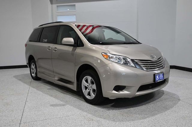 2015 Toyota Sienna 5dr 7-Passenger Van LE FWD Mobility - 23041353 - 2