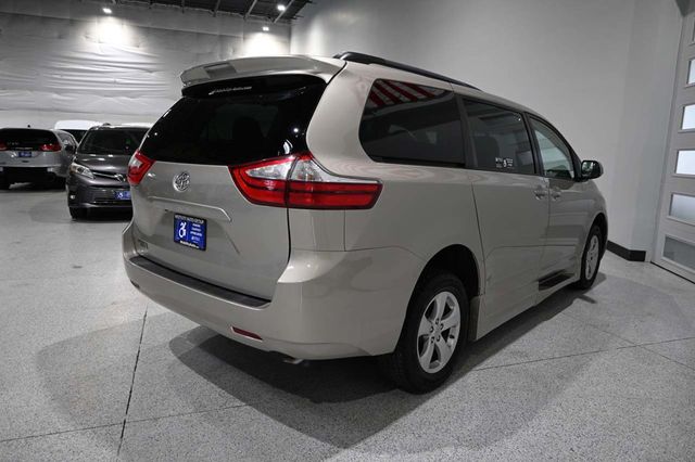 2015 Toyota Sienna 5dr 7-Passenger Van LE FWD Mobility - 23041353 - 5