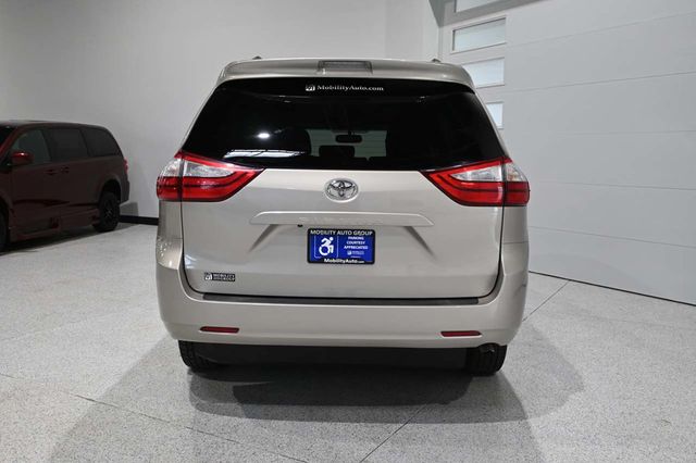 2015 Toyota Sienna 5dr 7-Passenger Van LE FWD Mobility - 23041353 - 6