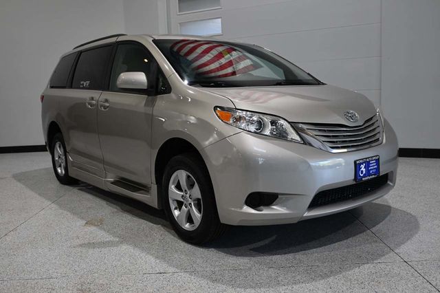 2015 Toyota Sienna 5dr 7-Passenger Van LE FWD Mobility - 23075376 - 2