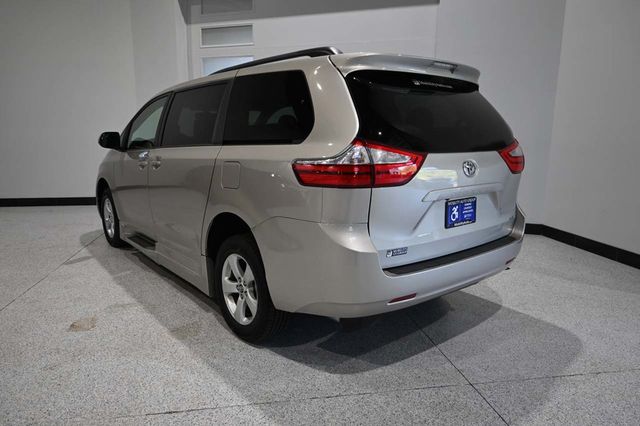 2015 Toyota Sienna 5dr 7-Passenger Van LE FWD Mobility - 23075376 - 7