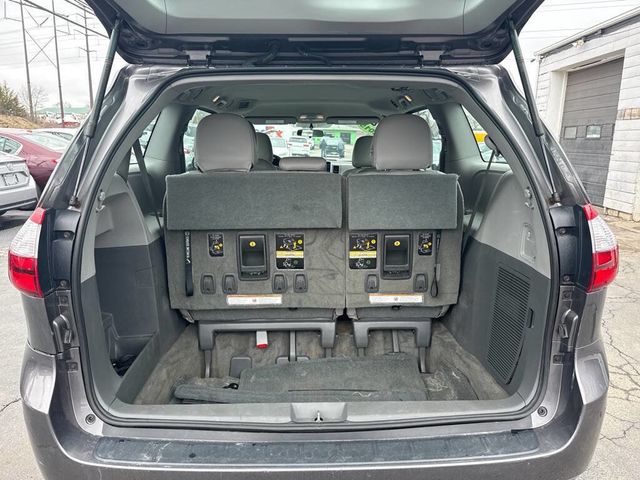 2015 Toyota Sienna 5dr 7-Passenger Van L FWD - 22633954 - 29
