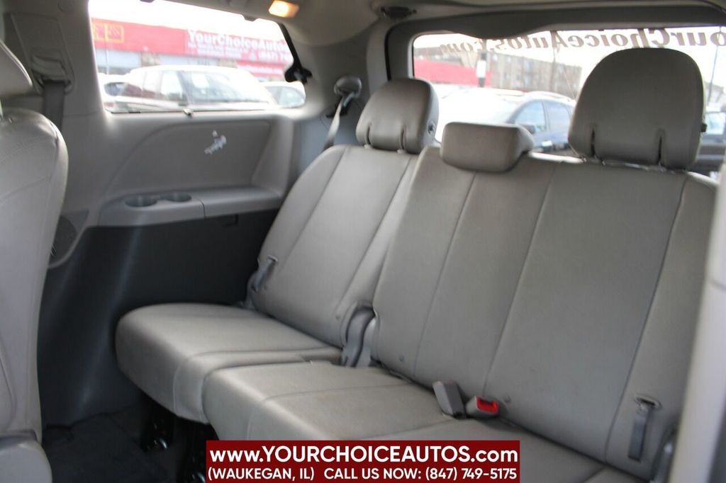 2015 Toyota Sienna 5dr 7-Passenger Van XLE AWD - 22268822 - 12