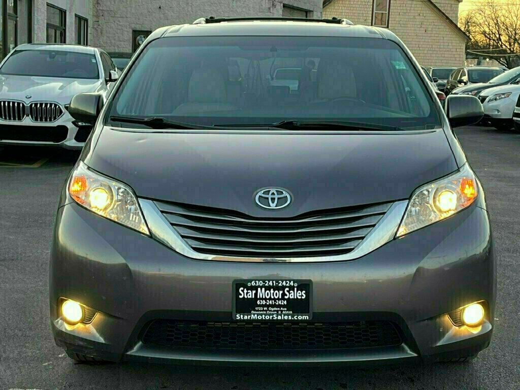 2015 Toyota Sienna 5dr 7-Passenger Van XLE AWD - 22755918 - 11